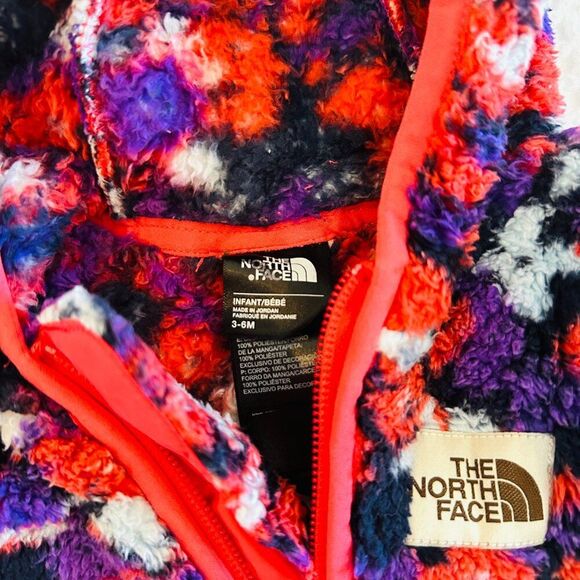 The North Face Campshire One piece Pink Fleece Sherpa 3-6 months Hooded Snowsuit - Picture 5 of 8